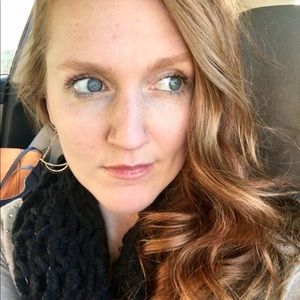 Meet your Posher, Maxine